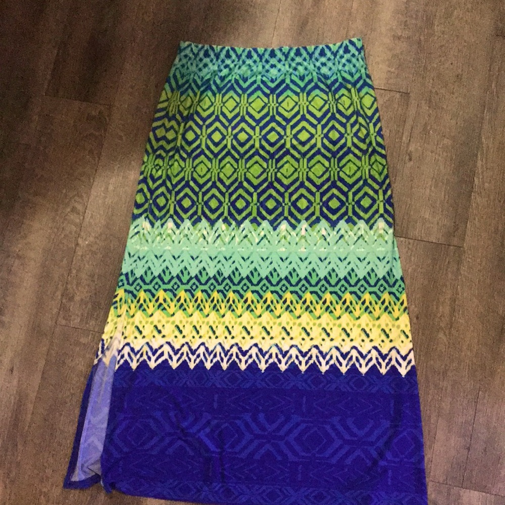 CHICO’S Multi Colored Maxi Skirt💋💎